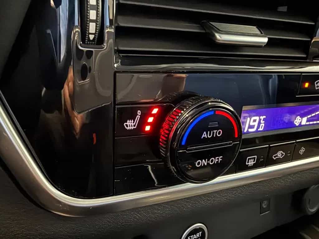Nissan Qashqai N-Connecta 1.3DIG-T Business Technologie 04/2023-photo-28