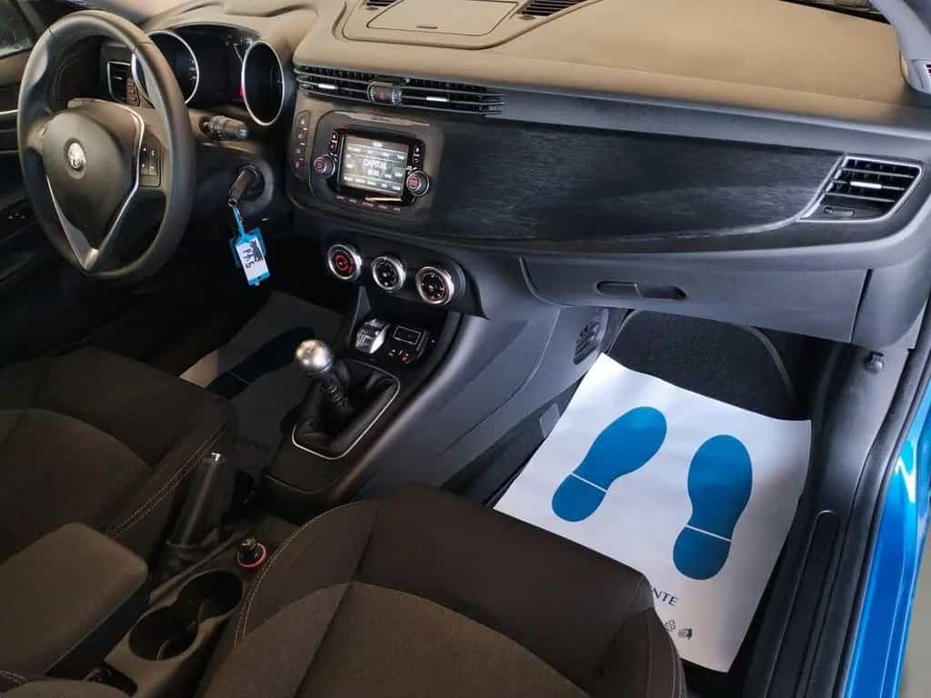 Alfa Romeo Giulietta 1.6 JTDm 120 CV - NEOPATENT 05/2018-photo-11