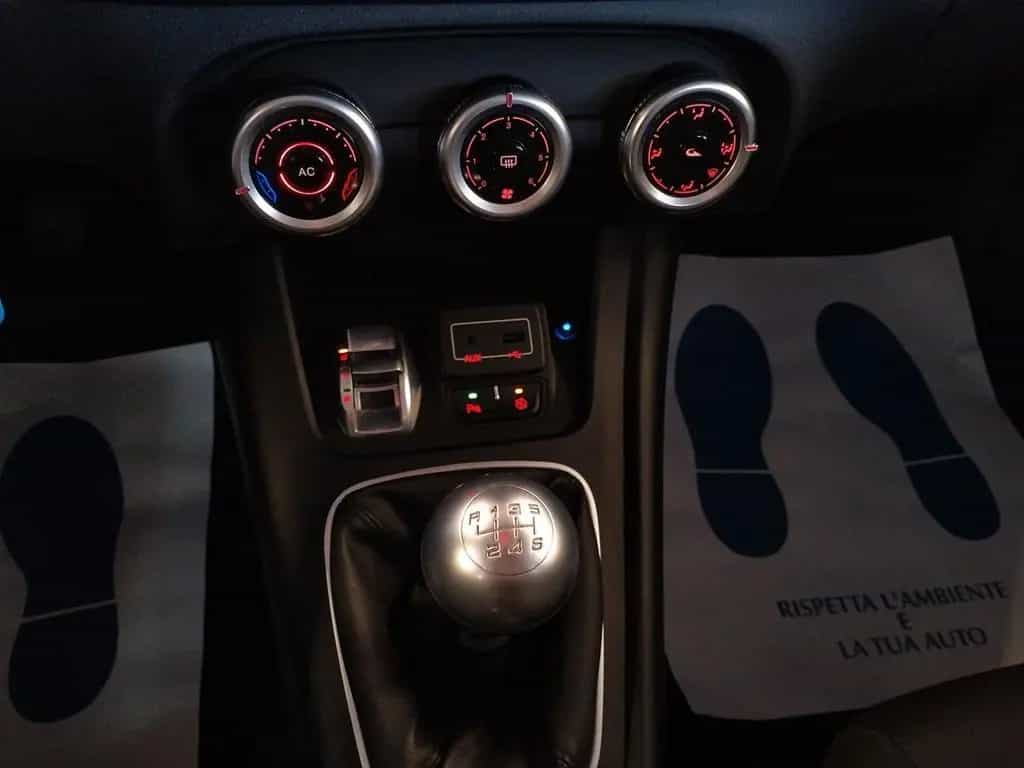 Alfa Romeo Giulietta 1.6 JTDm 120 CV - NEOPATENT 05/2018-photo-13