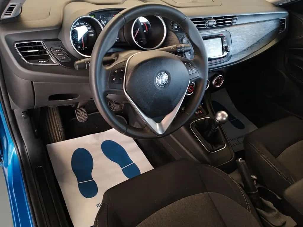 Alfa Romeo Giulietta 1.6 JTDm 120 CV - NEOPATENT 05/2018-photo-7