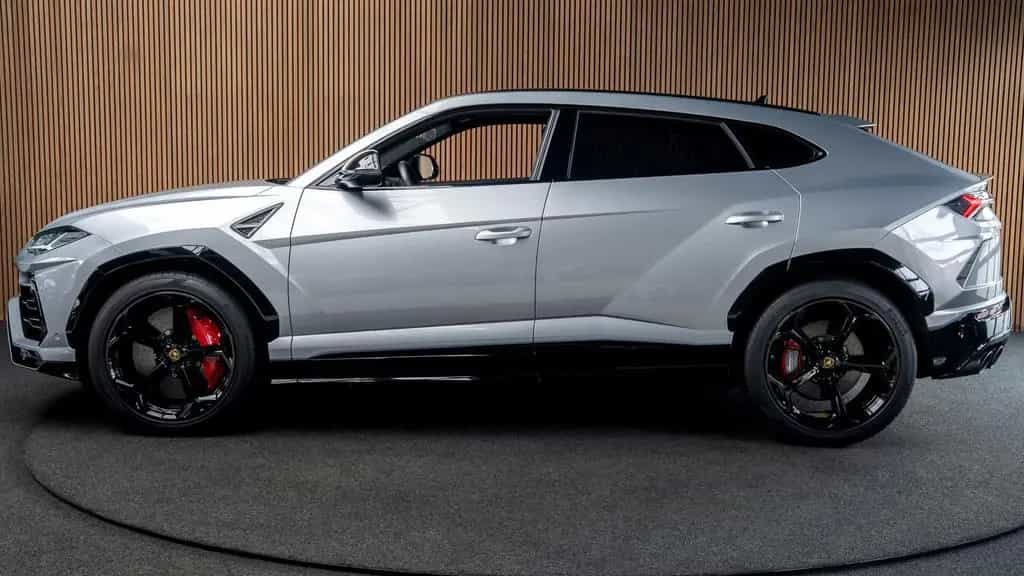 Lamborghini Urus 4.0 V8 HUD Leder Ceramic B&O 360° Massage A 05/2022-photo-1