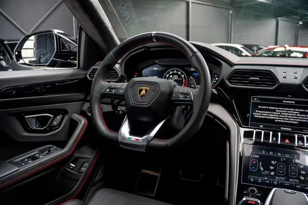 Lamborghini Urus 4.0 V8 HUD Leder Ceramic B&O 360° Massage A 05/2022-photo-15