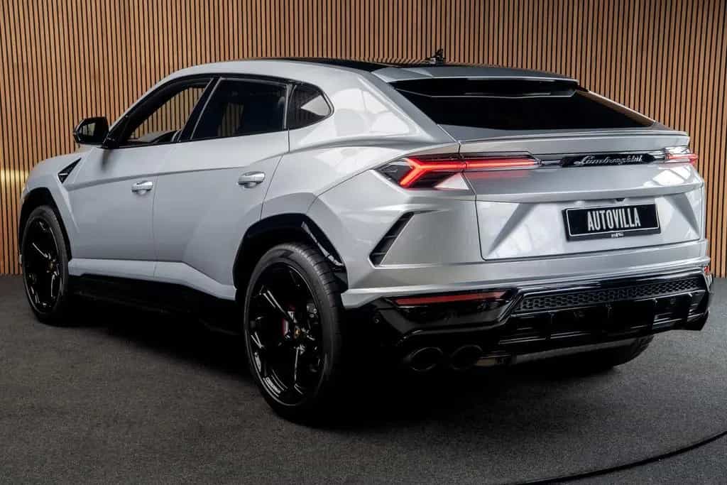 Lamborghini Urus 4.0 V8 HUD Leder Ceramic B&O 360° Massage A 05/2022-photo-2