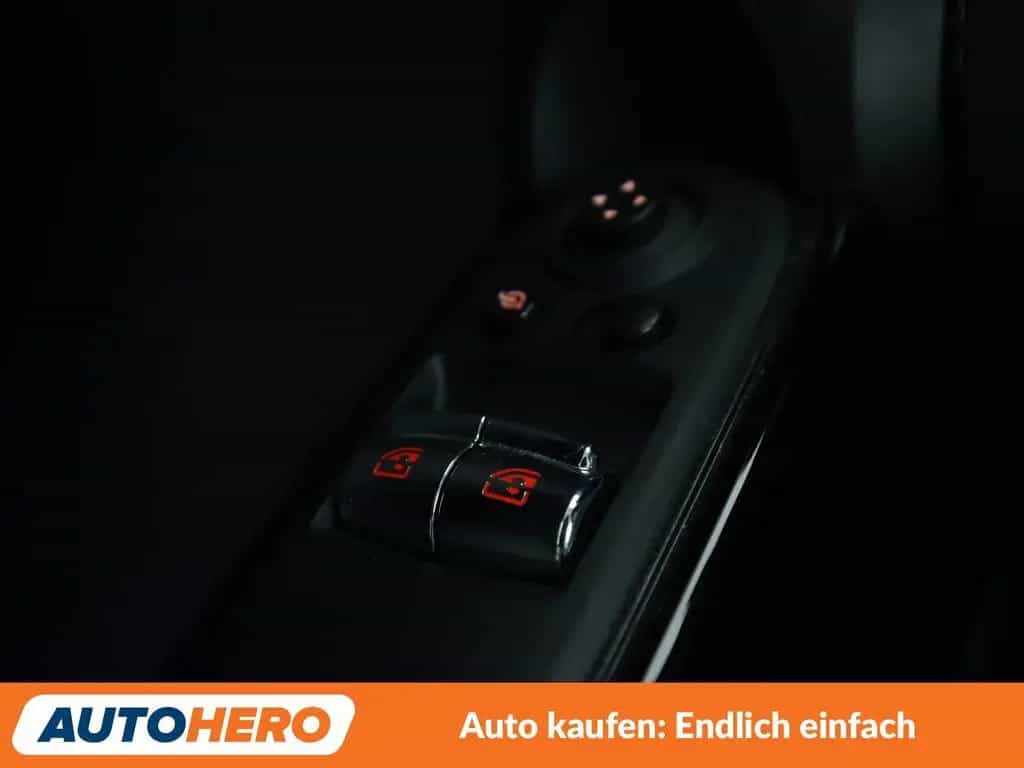 MINI Cooper D Aut.*NAVI*HUD*LED* 11/2018-photo-25