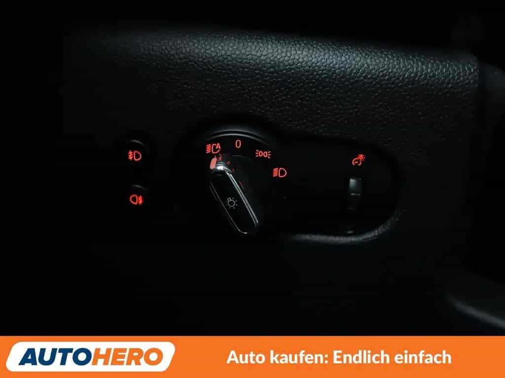 MINI Cooper D Aut.*NAVI*HUD*LED* 11/2018-photo-26