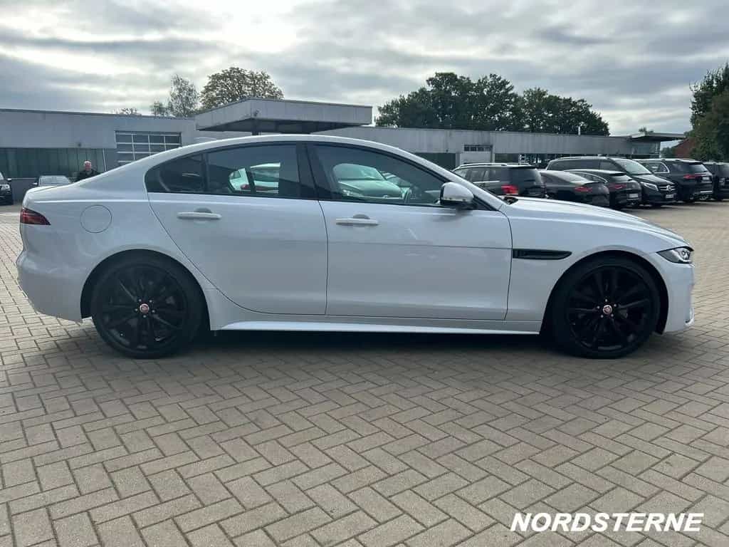 Jaguar XE D180 R-Dynamic S AWD LED+KAMERA+ACC+LEDER 07/2019-photo-14