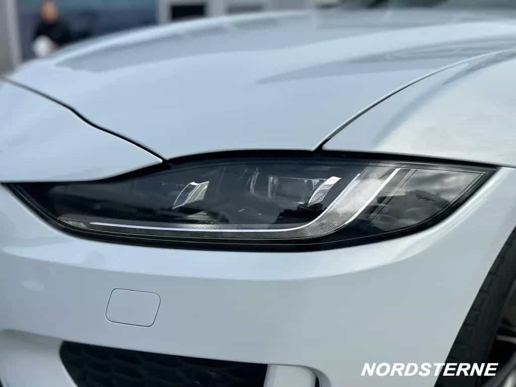 Jaguar XE D180 R-Dynamic S AWD LED+KAMERA+ACC+LEDER 07/2019-photo-16