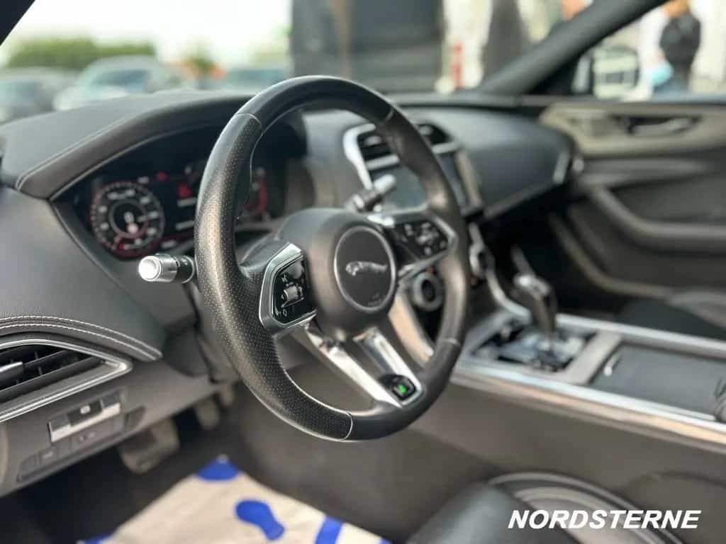 Jaguar XE D180 R-Dynamic S AWD LED+KAMERA+ACC+LEDER 07/2019-photo-19