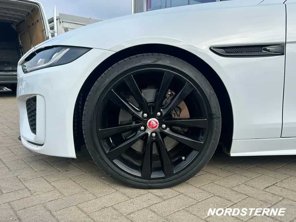 Jaguar XE D180 R-Dynamic S AWD LED+KAMERA+ACC+LEDER 07/2019-photo-22