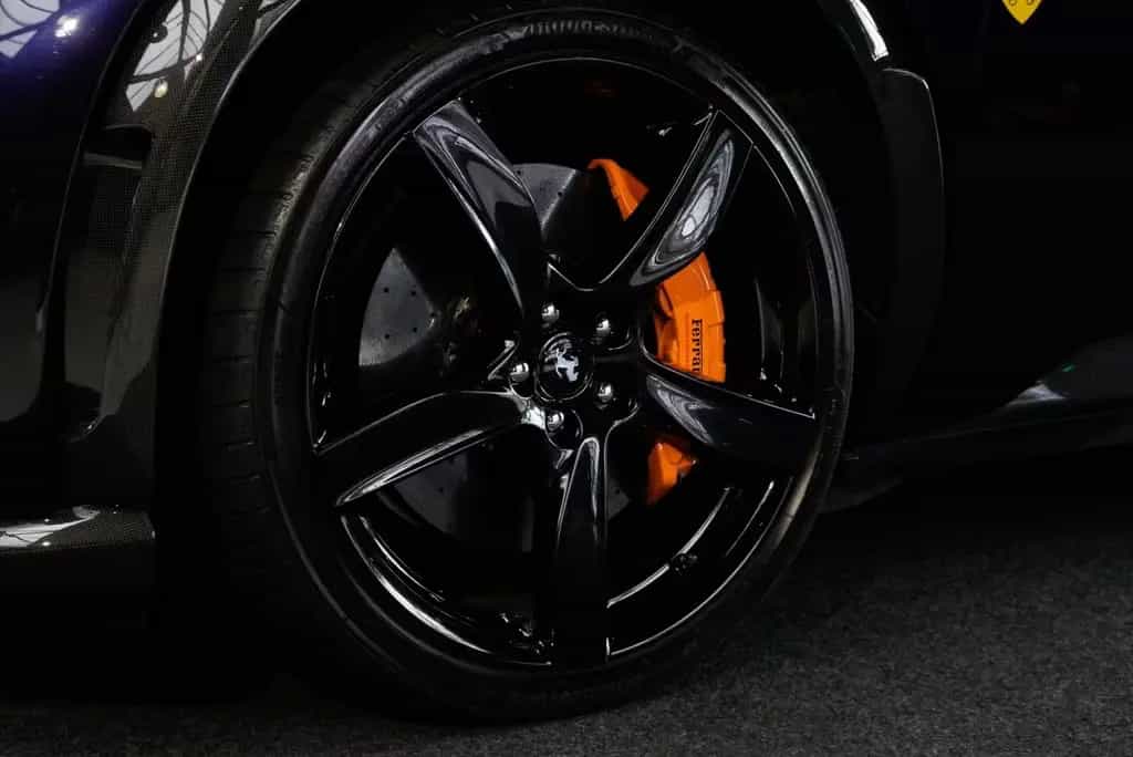 Ferrari Purosangue 6.5 V12 Carbon Burmester Atelier Mass 06/2024-photo-10
