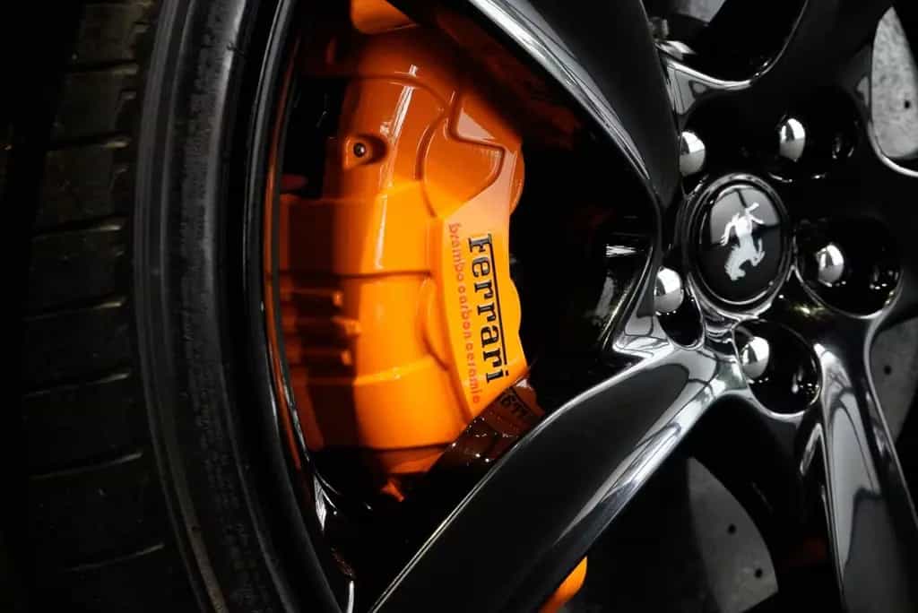 Ferrari Purosangue 6.5 V12 Carbon Burmester Atelier Mass 06/2024-photo-11