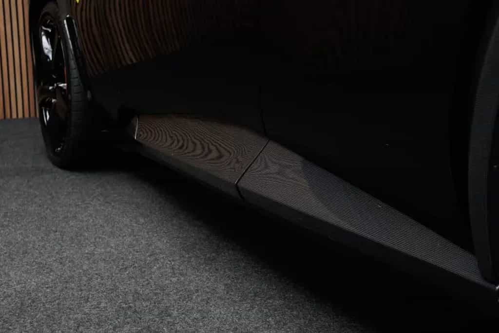 Ferrari Purosangue 6.5 V12 Carbon Burmester Atelier Mass 06/2024-photo-16