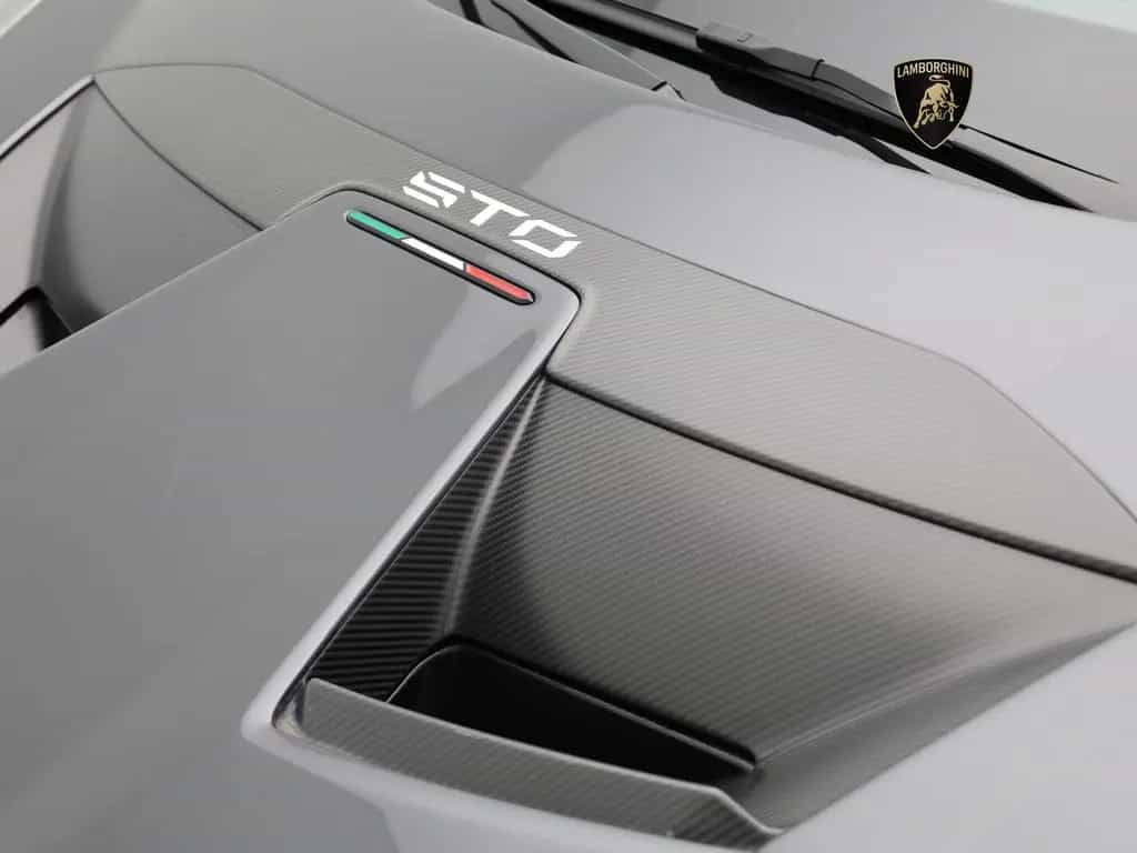 Lamborghini Huracán STO I Lamborghini Hamburg I CARBON I 11/2023-photo-18
