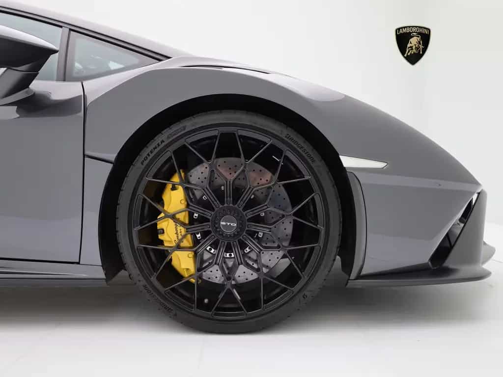 Lamborghini Huracán STO I Lamborghini Hamburg I CARBON I 11/2023-photo-5