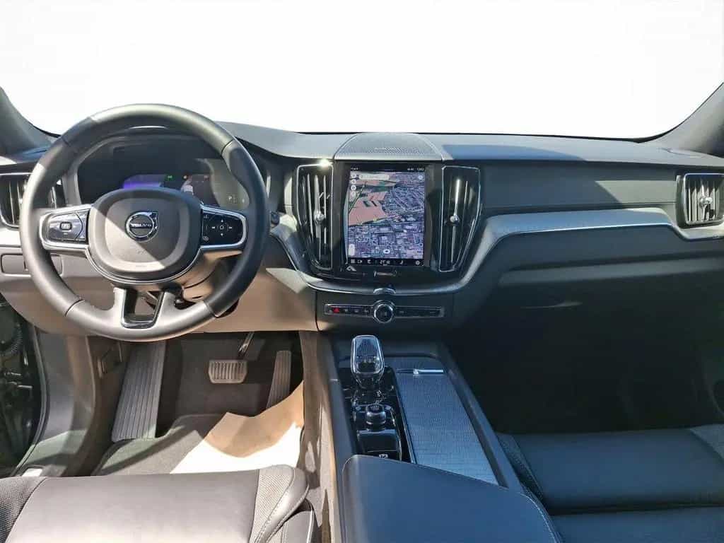Volvo XC60 B5 AWD Diesel, Ultimate, 21"LM HUD Pano Kam 12/2022-photo-14