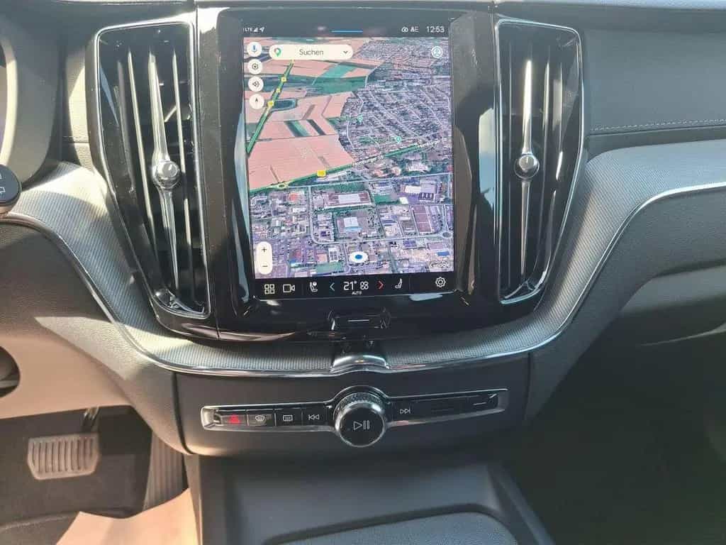 Volvo XC60 B5 AWD Diesel, Ultimate, 21"LM HUD Pano Kam 12/2022-photo-16