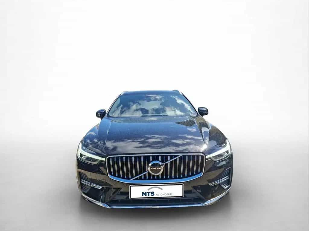 Volvo XC60 B5 AWD Diesel, Ultimate, 21"LM HUD Pano Kam 12/2022-photo-2