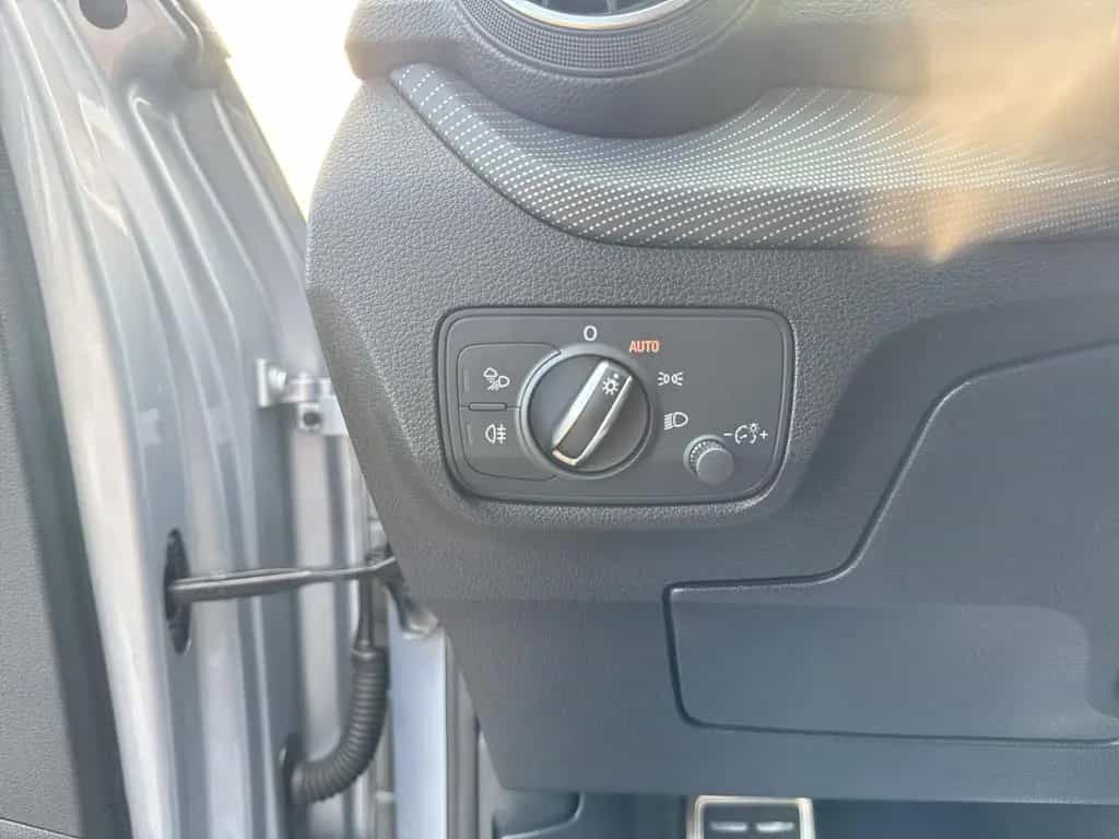 Audi Q2 35 TFSI S-tronic sport StandHZG Navi Digitale 10/2020-photo-19