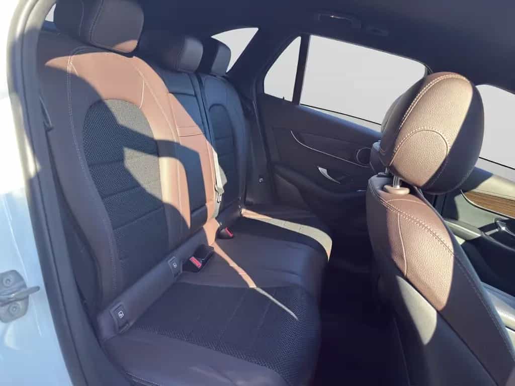 Mercedes-Benz GLC 250 4Matic / 2.Hand / NAVI / SHZ / Temp. / 06/2018-photo-11