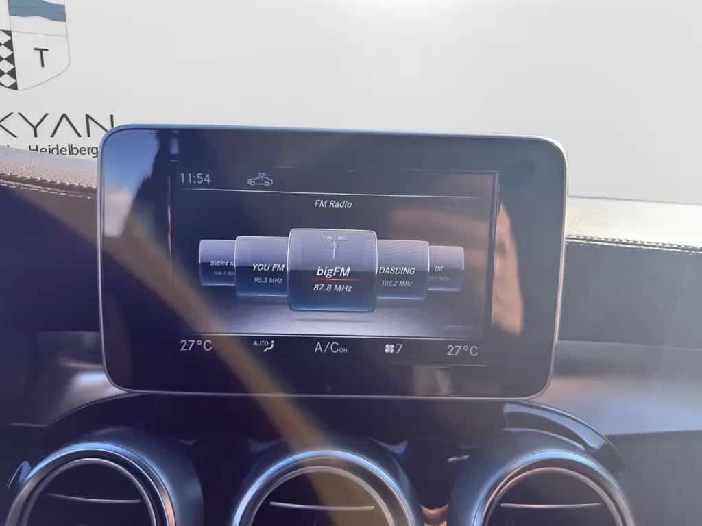 Mercedes-Benz GLC 250 4Matic / 2.Hand / NAVI / SHZ / Temp. / 06/2018-photo-14