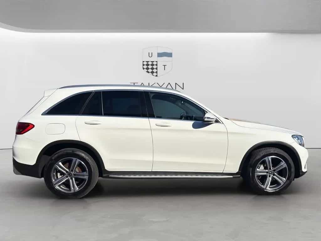 Mercedes-Benz GLC 250 4Matic / 2.Hand / NAVI / SHZ / Temp. / 06/2018-photo-3