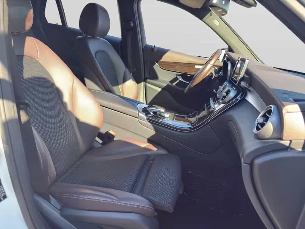 Mercedes-Benz GLC 250 4Matic / 2.Hand / NAVI / SHZ / Temp. / 06/2018-photo-9
