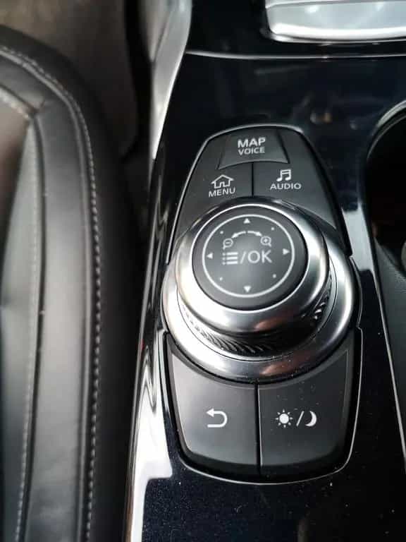 Infiniti QX30 2.2d DCT AWD Premium Tech *TOP* 02/2017-photo-9
