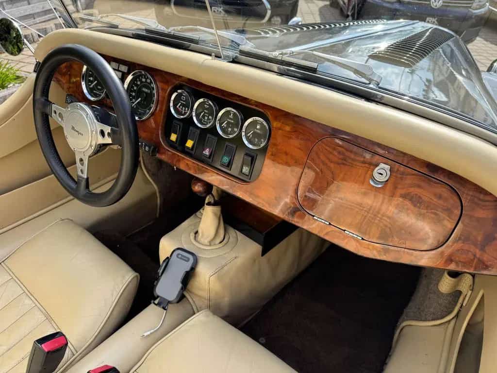 Morgan Plus 4 Roadster elegante Farbkombination 08/1989-photo-13