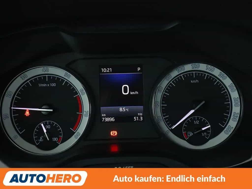 Skoda Karoq 1.0 TSI Style Aut.*NAVI*PDC*SHZ*TEMPO* 05/2018-photo-18
