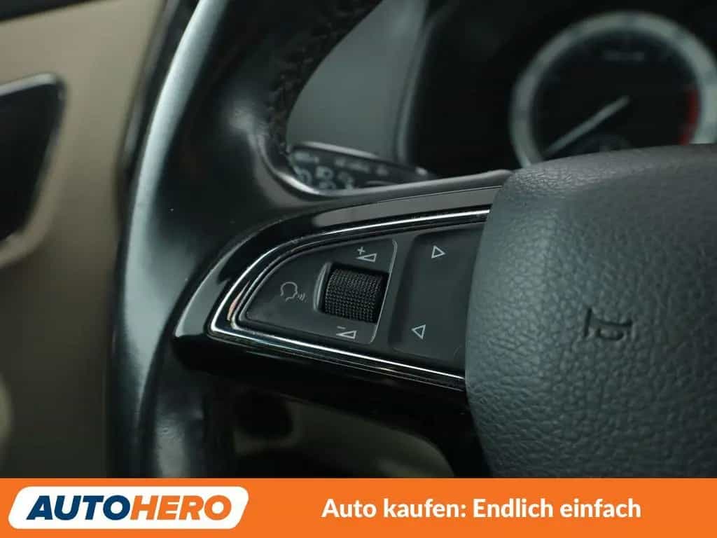 Skoda Karoq 1.0 TSI Style Aut.*NAVI*PDC*SHZ*TEMPO* 05/2018-photo-25