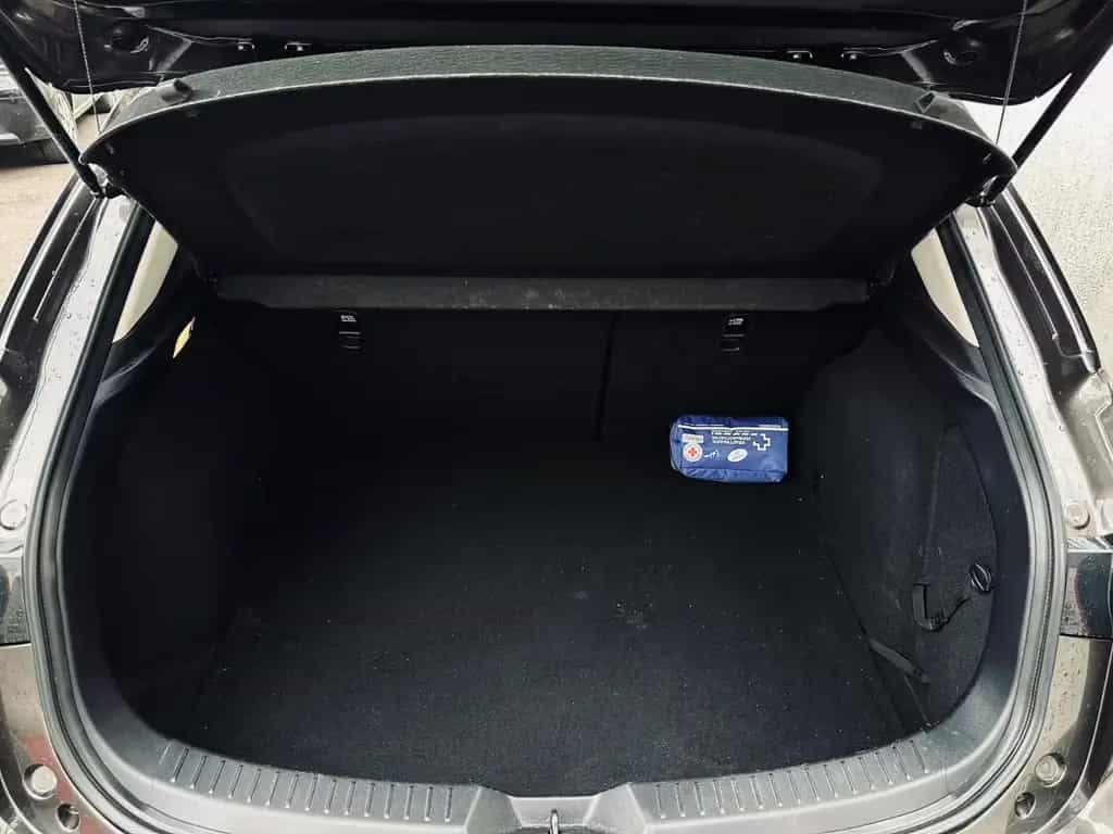 Mazda 3 Lim. 2.0 *NAVI*TEMPO*SHZ*PDC*EURO6*TÜV NEU 10/2016-photo-10