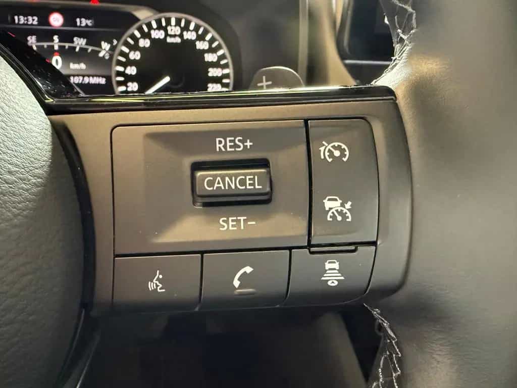 Nissan Qashqai Acenta 360° Kamera Navi, Winterpaket. 03/2023-photo-13