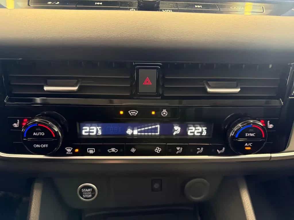Nissan Qashqai Acenta 360° Kamera Navi, Winterpaket. 03/2023-photo-21