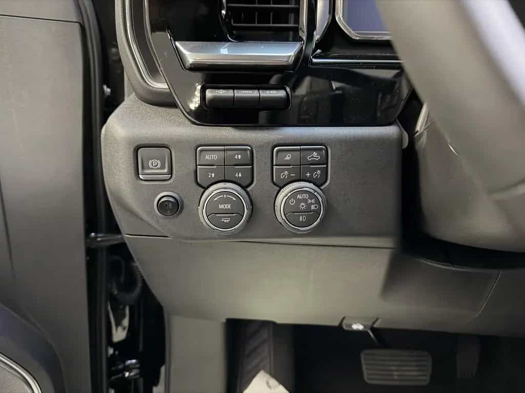 Chevrolet Silverado High Country Midnight Edition MY 25 6. null-photo-15