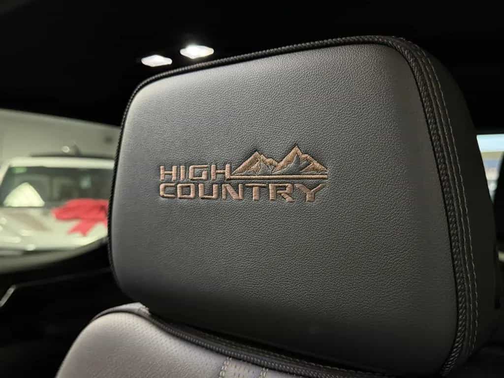 Chevrolet Silverado High Country Midnight Edition MY 25 6. null-photo-32