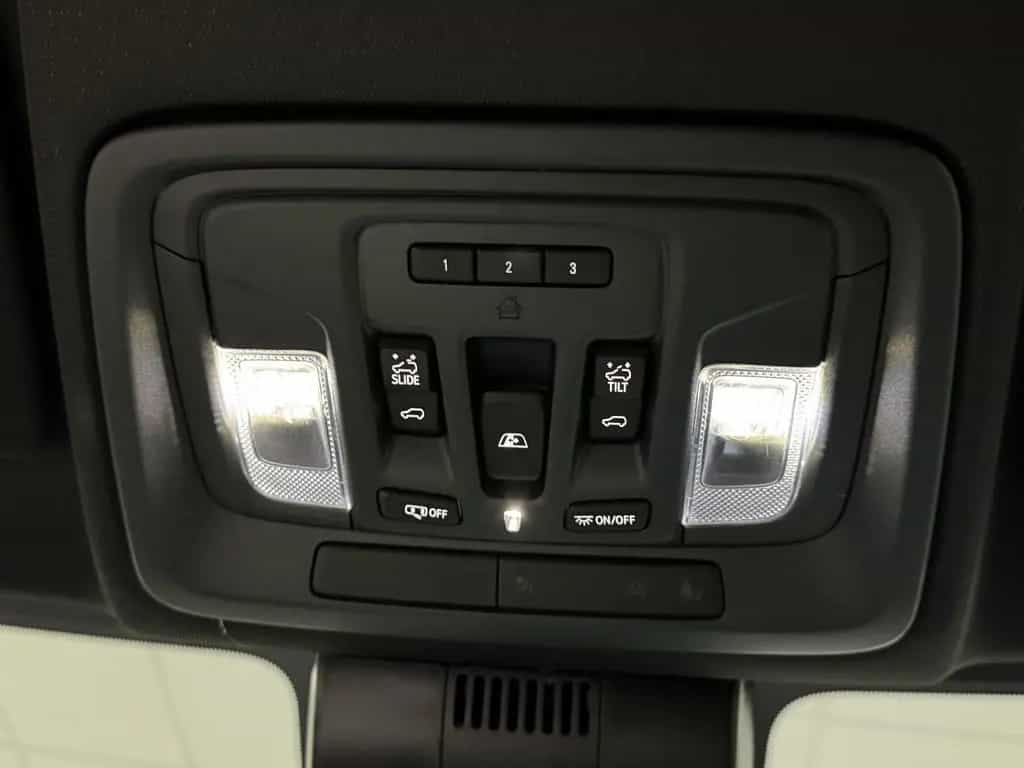 Chevrolet Silverado High Country Midnight Edition MY 25 6. null-photo-33