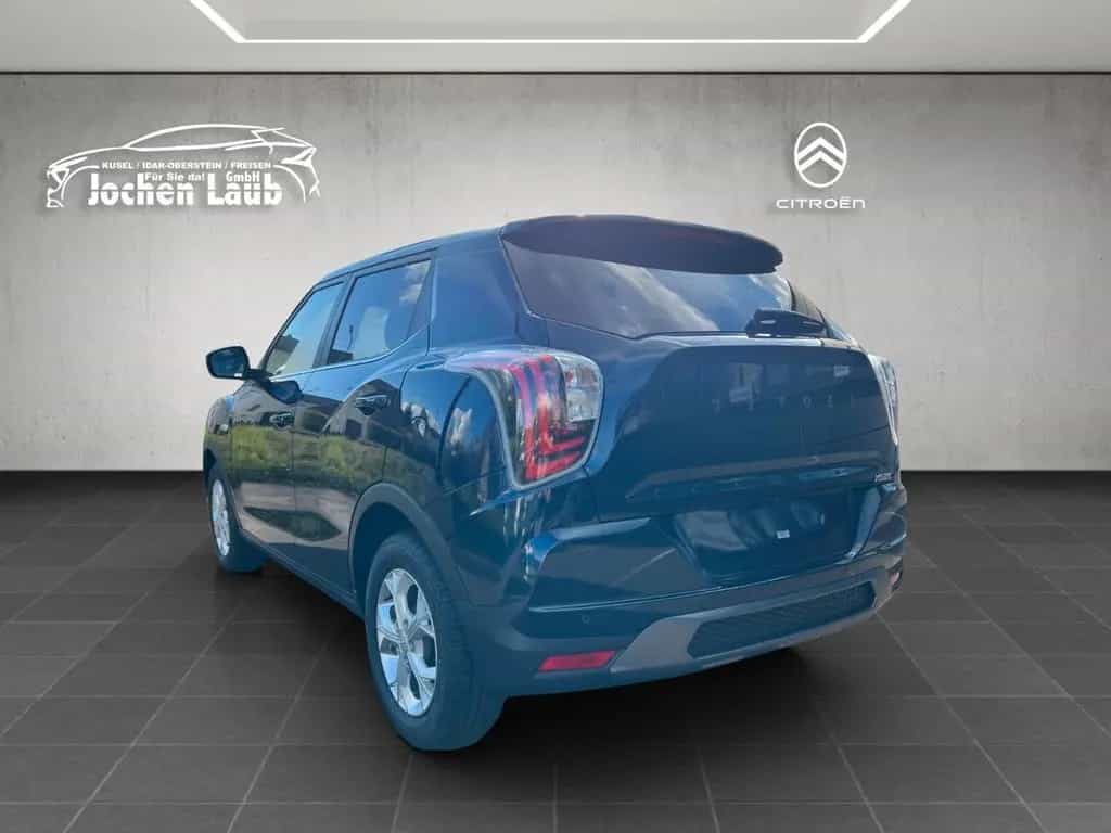 KGM Tivoli Nomad MT 2WD null-photo-2