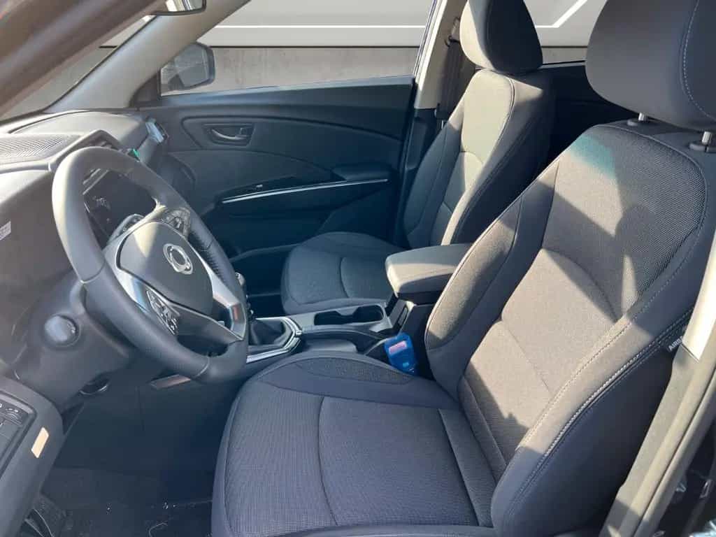 KGM Tivoli Nomad MT 2WD null-photo-8
