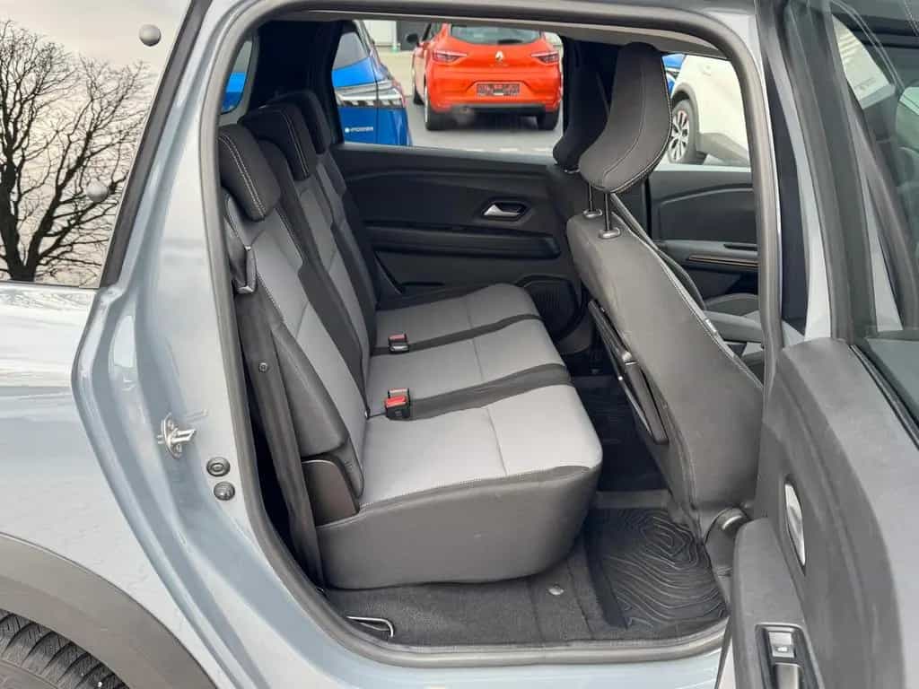 Dacia Jogger Extreme TCe 110 | 7 Sitze | KLIMA 12/2024-photo-9