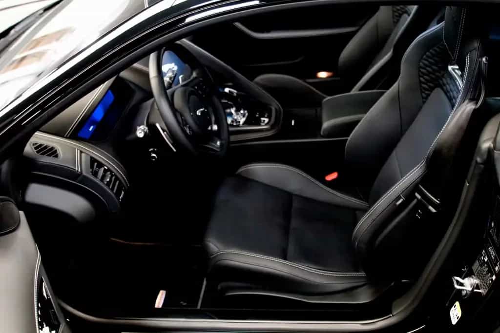 Jaguar F-Type Coupe P575 R AWD 75R Edition Black Black 07/2023-photo-12