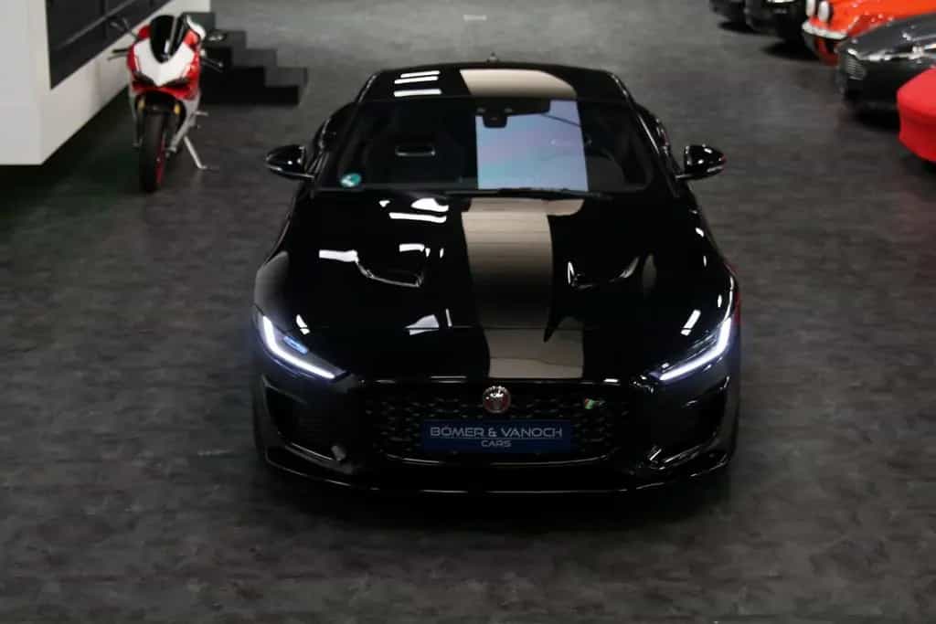 Jaguar F-Type Coupe P575 R AWD 75R Edition Black Black 07/2023-photo-2