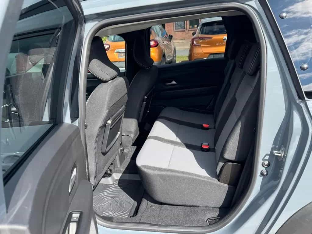 Dacia Jogger Extreme+ TCe 110 | 7 Sitze | KLIMA 12/2024-photo-13