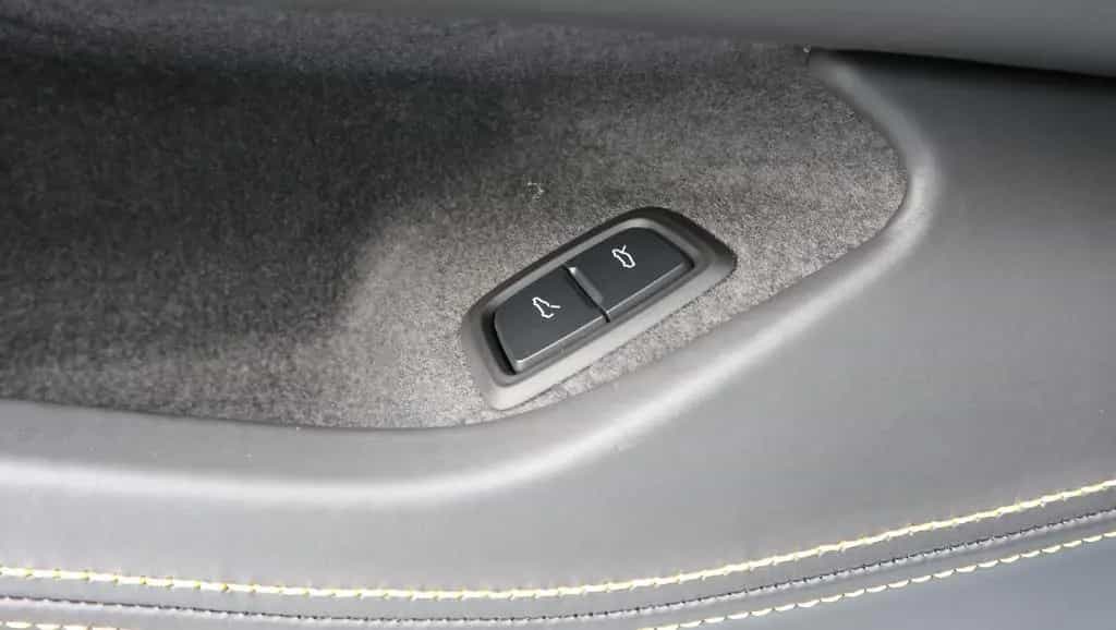 Corvette C8 6.2L V8 Stingray 3LT Coupe Targa 05/2023-photo-17