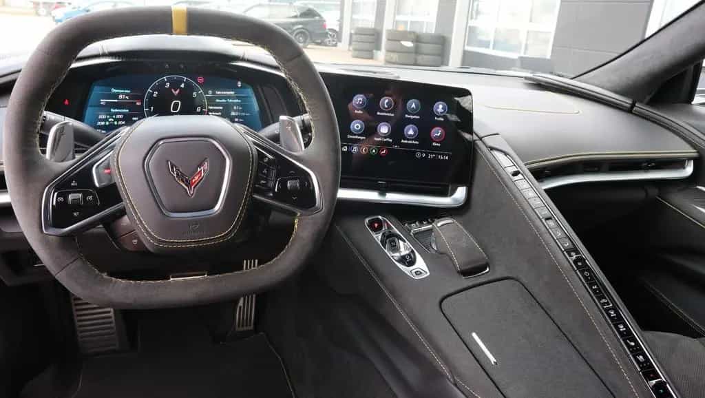 Corvette C8 6.2L V8 Stingray 3LT Coupe Targa 05/2023-photo-7