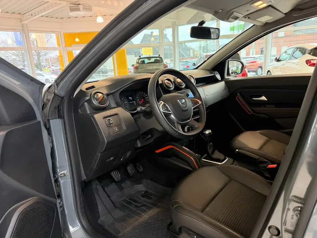 Dacia Duster Extreme TCe 130 Navi 360° Sitzheizung 09/2022-photo-11