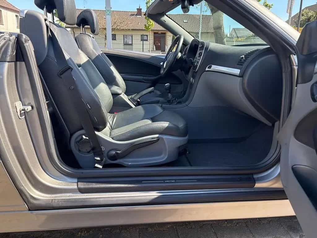 Saab 9-3 1.9 TiD Vector CABRIO LEDER STZHZG KLIMA 12/2007-photo-13