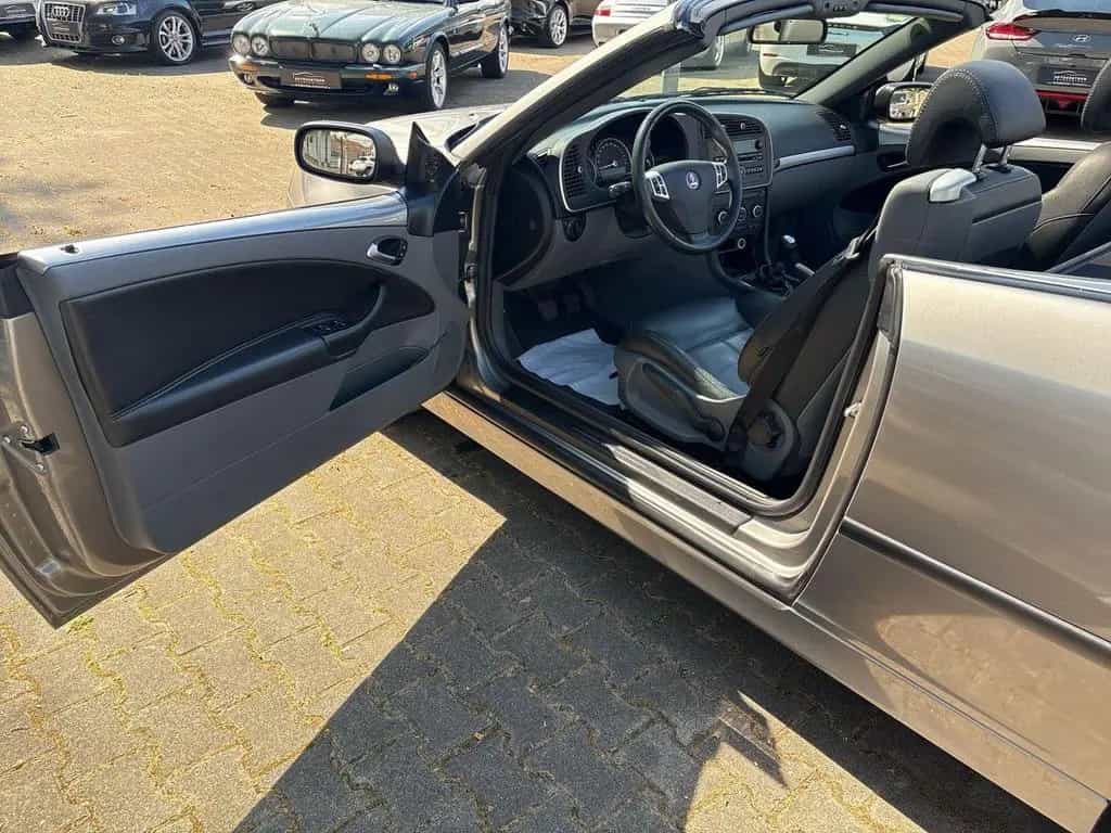 Saab 9-3 1.9 TiD Vector CABRIO LEDER STZHZG KLIMA 12/2007-photo-4