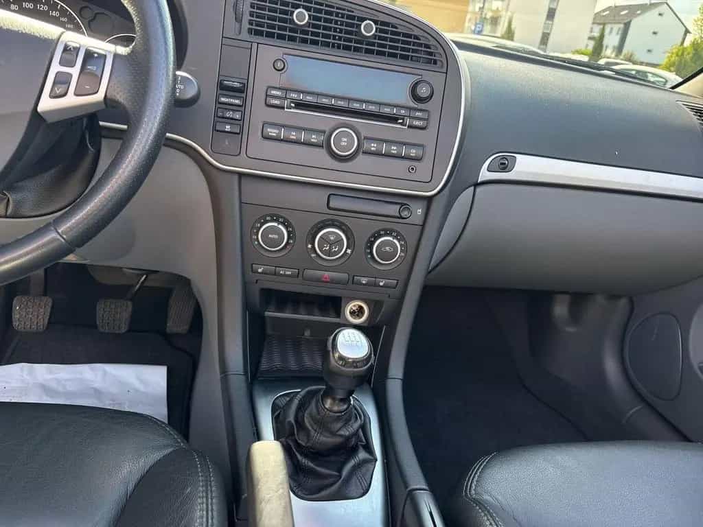Saab 9-3 1.9 TiD Vector CABRIO LEDER STZHZG KLIMA 12/2007-photo-9