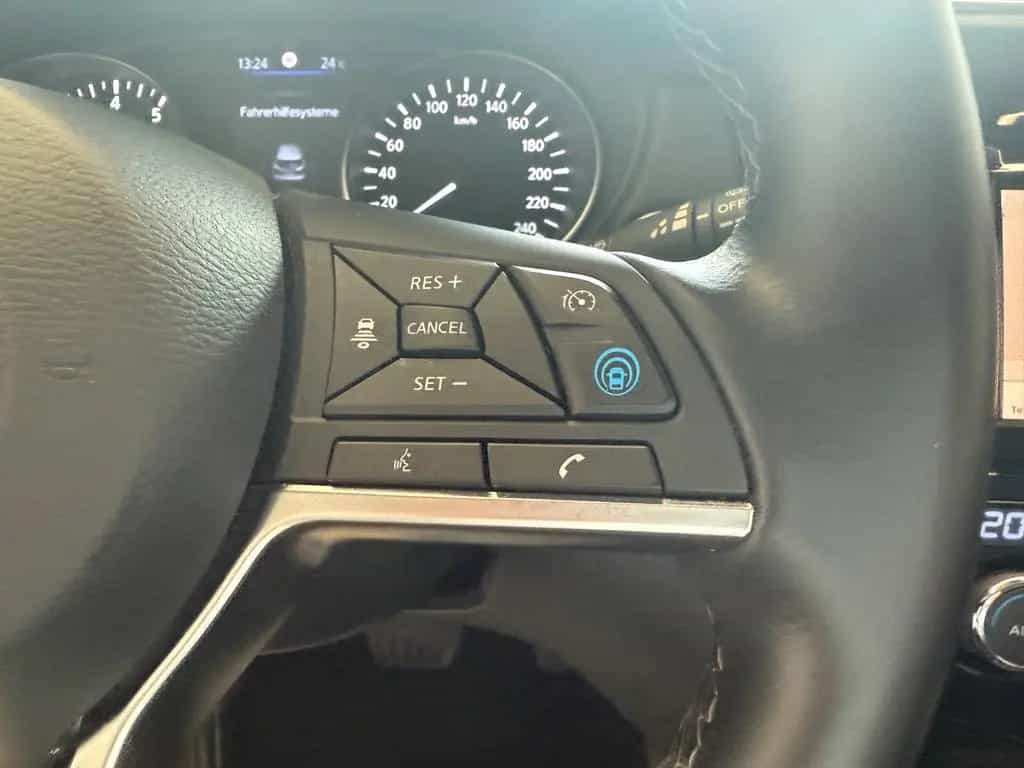 Nissan Qashqai Tekna Safety-Shield-Paket 360° 05/2020-photo-32