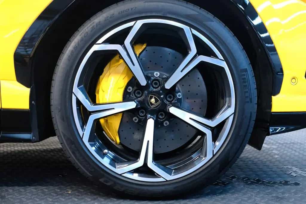 Lamborghini Urus 03/2019-photo-10